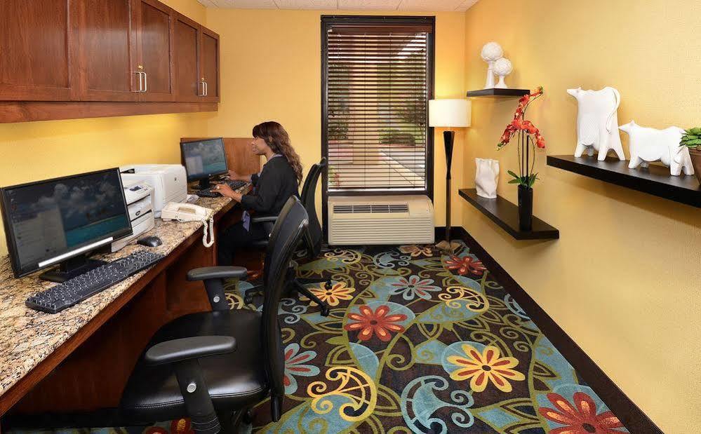 Hampton Inn Charlotte North Lake Norman Cornelius Esterno foto